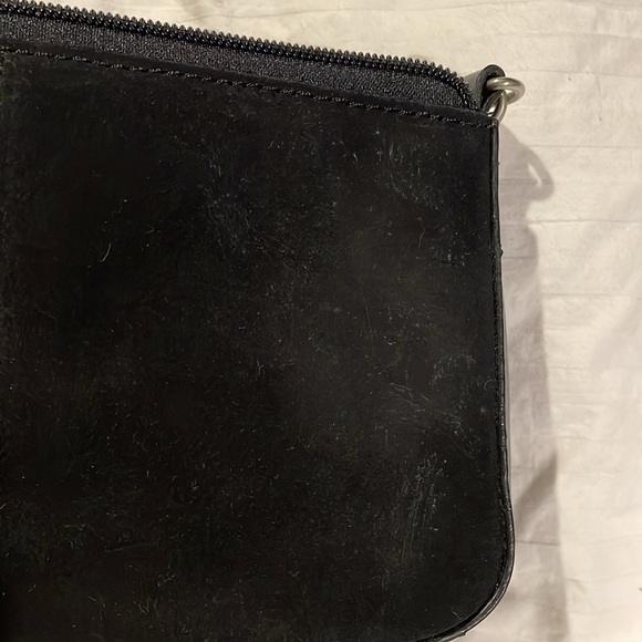 Kenneth Cole REACTION suede wristlet purse. - Picture 9 of 12